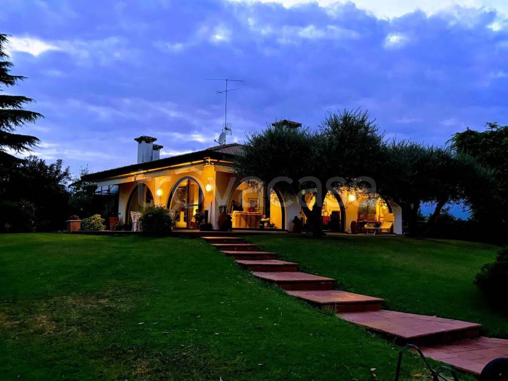 casa indipendente in vendita a Roveredo in Piano