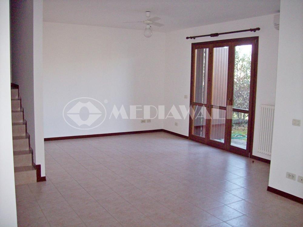 casa indipendente in vendita a Roveredo in Piano