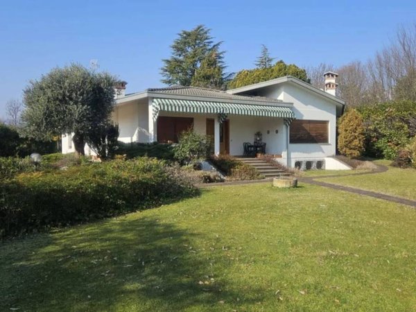 casa indipendente in vendita a Roveredo in Piano