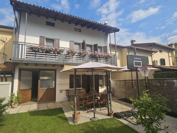 casa indipendente in vendita a Roveredo in Piano