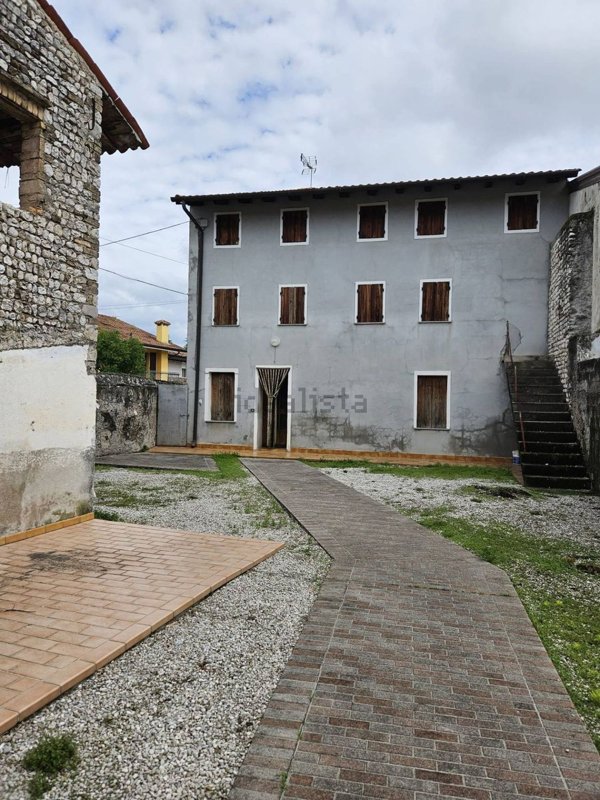 appartamento in vendita a Roveredo in Piano