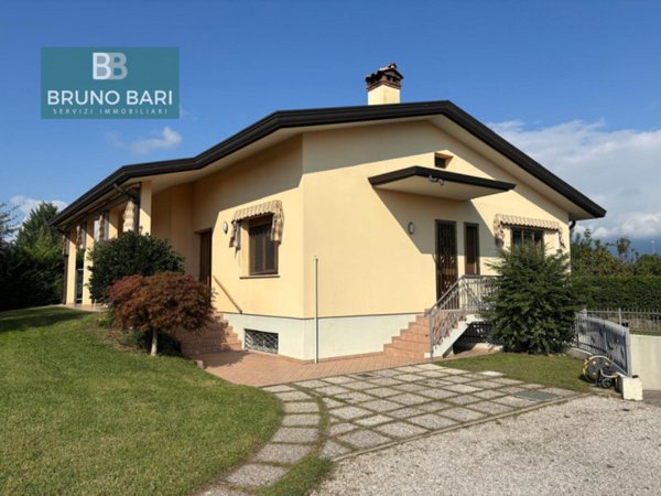 casa indipendente in vendita a Roveredo in Piano