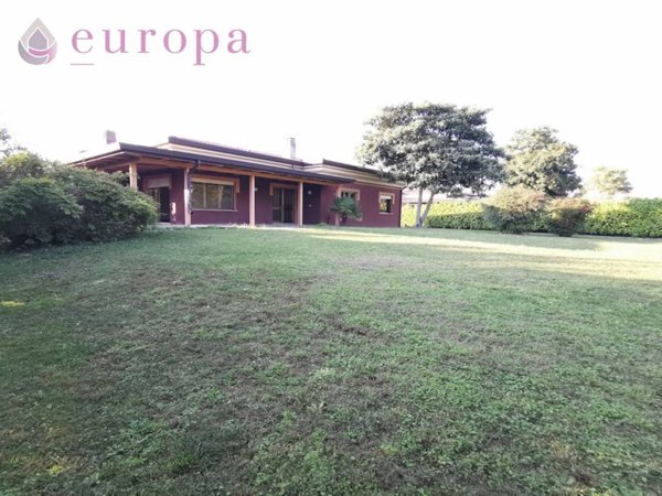 casa indipendente in vendita a Roveredo in Piano