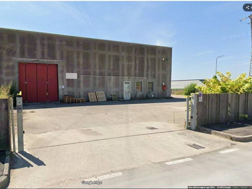 locale commerciale in vendita a Roveredo in Piano