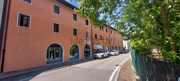 ufficio in vendita a Roveredo in Piano