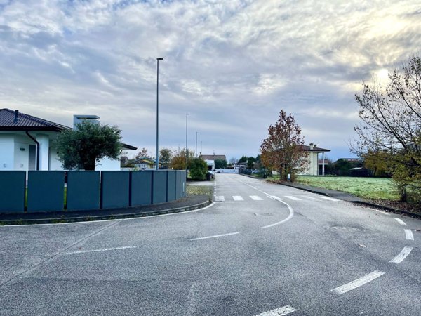 bifamiliare in vendita a Roveredo in Piano