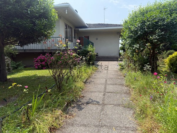 casa indipendente in vendita a Roveredo in Piano