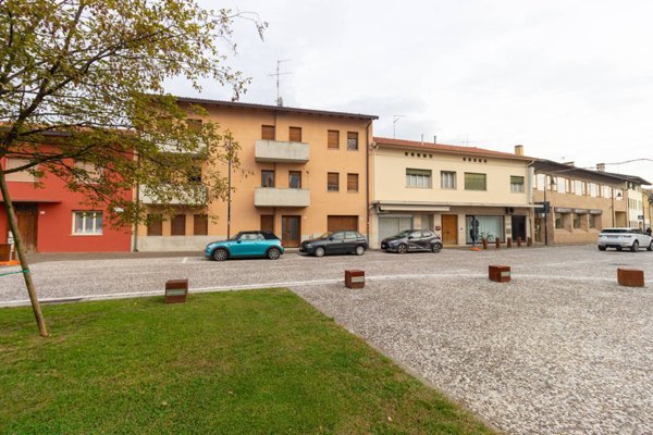 locale commerciale in vendita a Roveredo in Piano