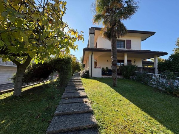 casa indipendente in vendita a Roveredo in Piano