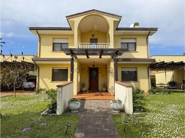 casa indipendente in vendita a Roveredo in Piano