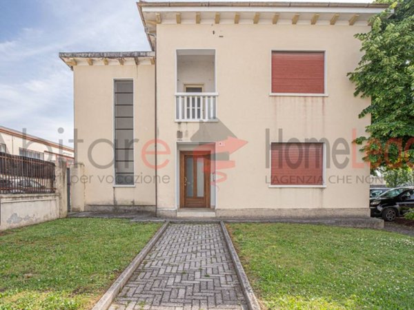 casa indipendente in vendita a Roveredo in Piano