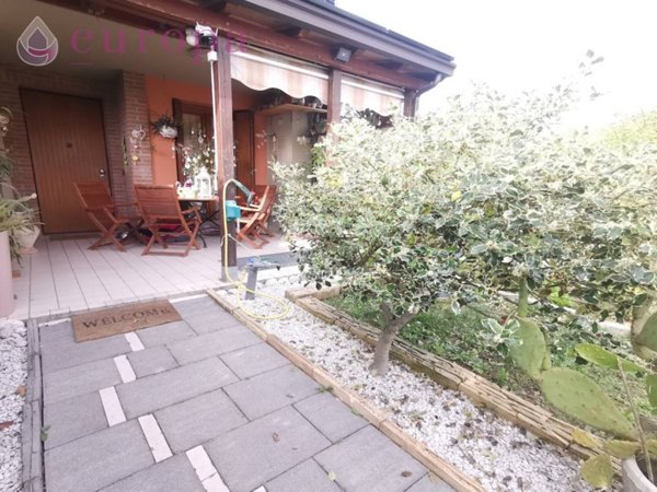 casa indipendente in vendita a Roveredo in Piano