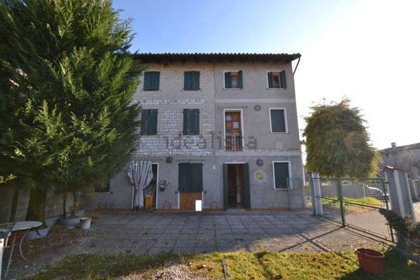 casa indipendente in vendita a Roveredo in Piano