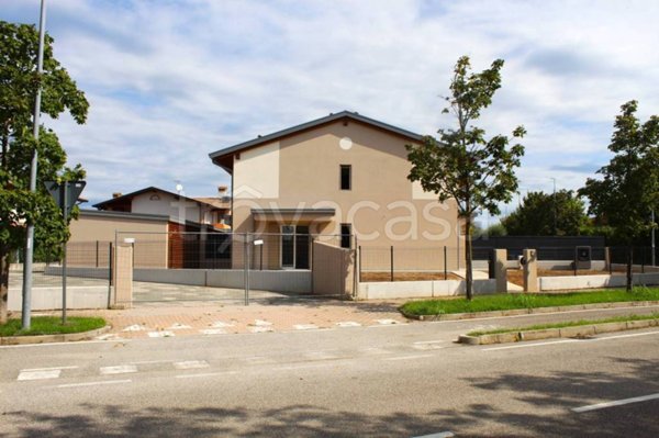 casa indipendente in vendita a Roveredo in Piano