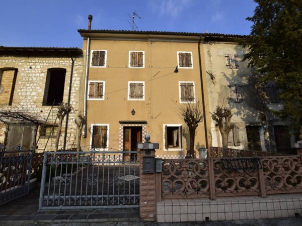 casa indipendente in vendita a Sacile in zona Cavolano