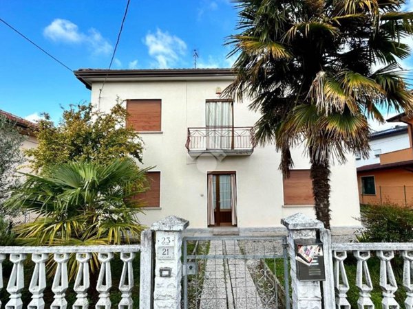 casa indipendente in vendita a Sacile in zona Sant'Odorico