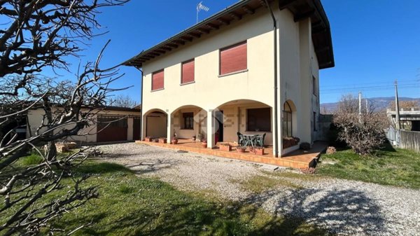casa indipendente in vendita a Sacile