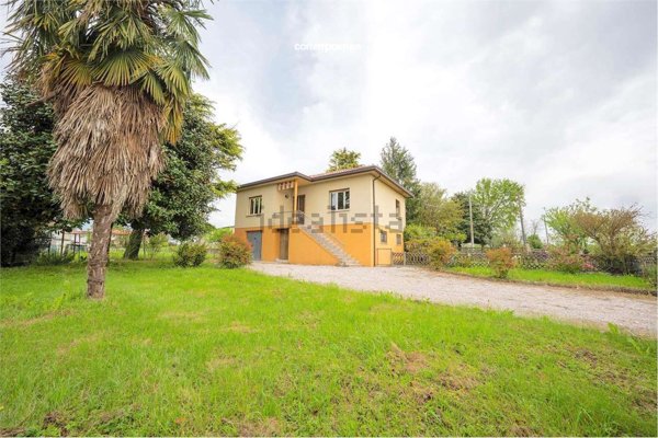 casa indipendente in vendita a Sacile
