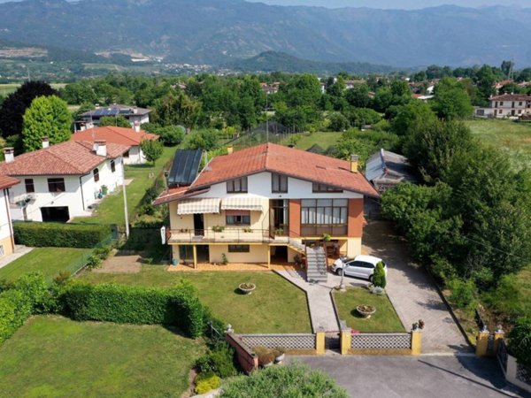 casa indipendente in vendita a Sacile in zona Ronche