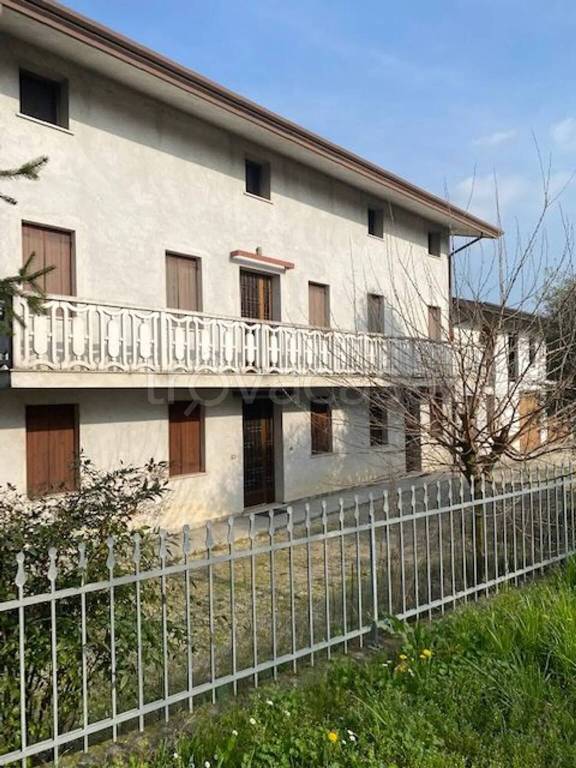 casa indipendente in vendita a Sacile