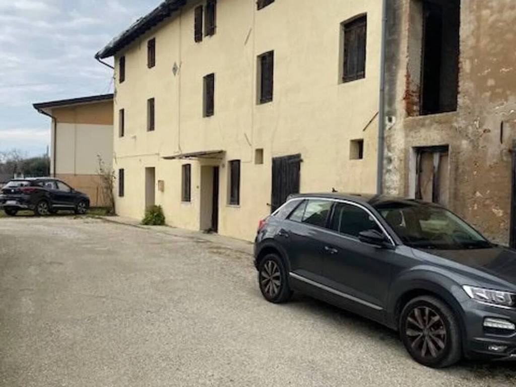 casa indipendente in vendita a Sacile in zona Schiavoi
