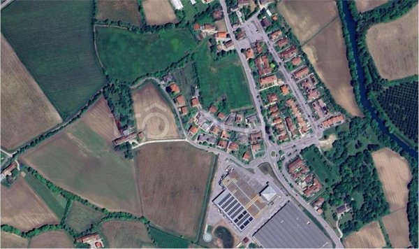 locale di sgombero in vendita a Sacile