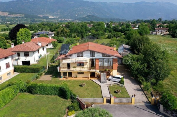 casa indipendente in vendita a Sacile in zona Ronche