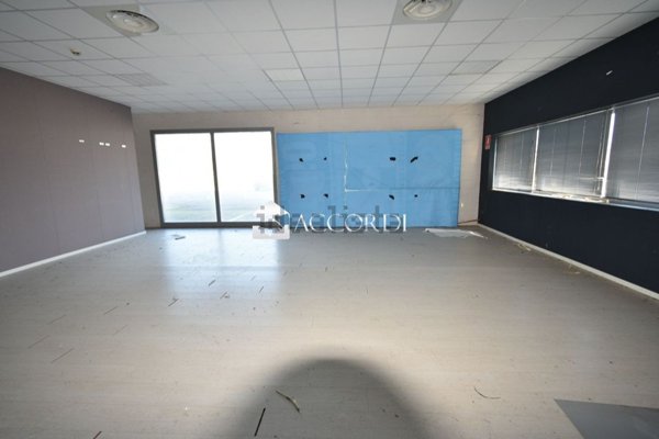 locale di sgombero in vendita a Sacile