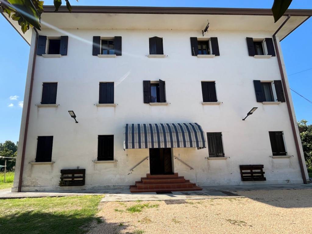 appartamento in vendita a Sacile in zona Cavolano