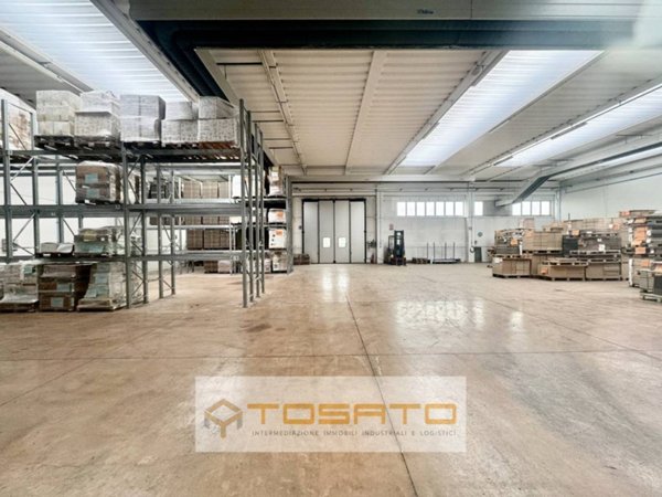 locale commerciale in vendita a Sacile