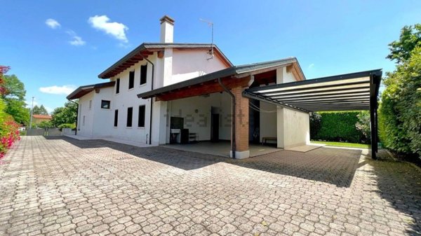 casa indipendente in vendita a Sacile in zona San Giovanni di Livenza