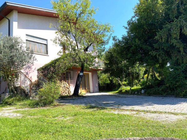casa indipendente in vendita a Sacile in zona Cavolano