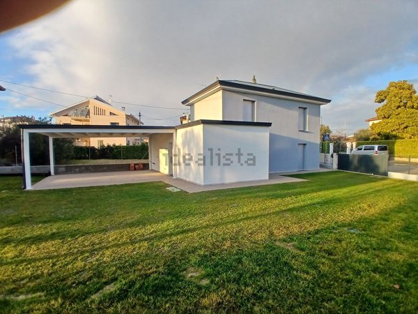 casa indipendente in vendita a Sacile