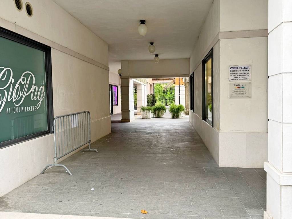 negozio in vendita a Sacile