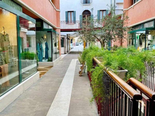 negozio in vendita a Sacile