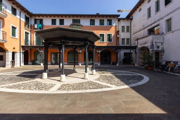 negozio in vendita a Sacile