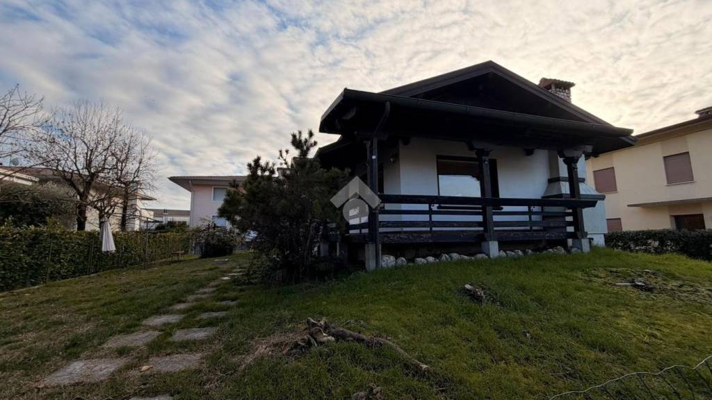 casa indipendente in vendita a Sacile