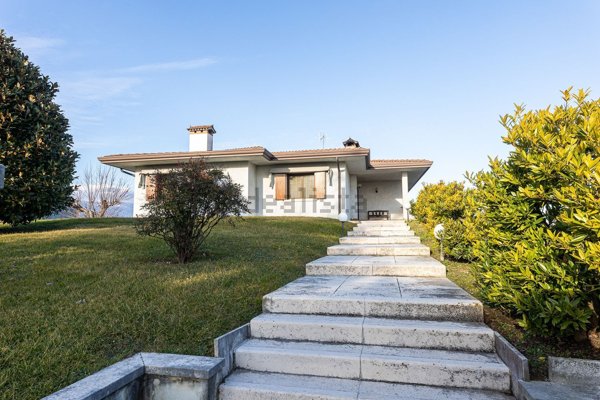 casa indipendente in vendita a Sacile