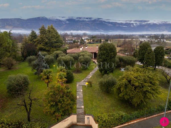 casa indipendente in vendita a Sacile in zona Villorba