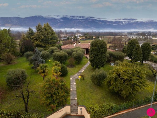 casa indipendente in vendita a Sacile in zona Villorba