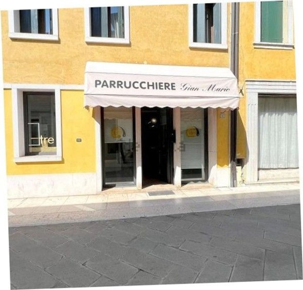 locale commerciale in vendita a Sacile