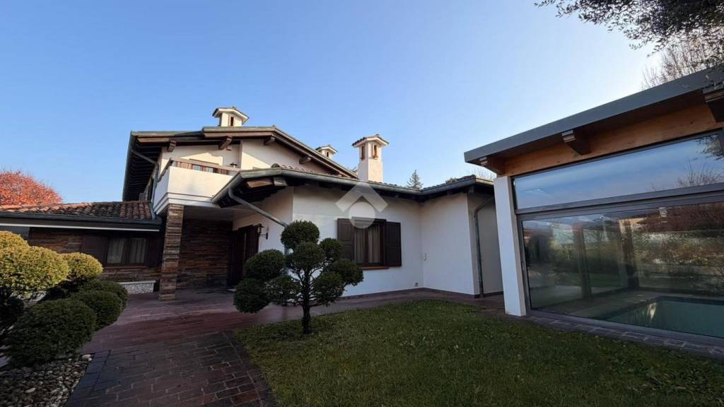 casa indipendente in vendita a Sacile