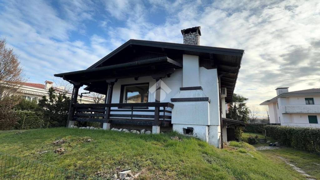 casa indipendente in vendita a Sacile