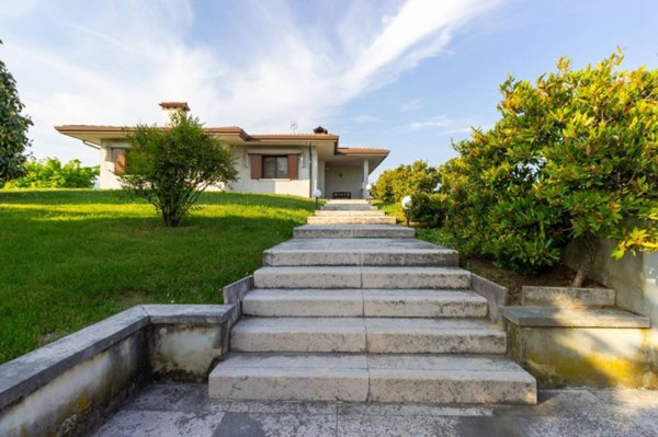 casa indipendente in vendita a Sacile