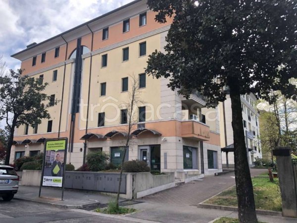 negozio in vendita a Sacile
