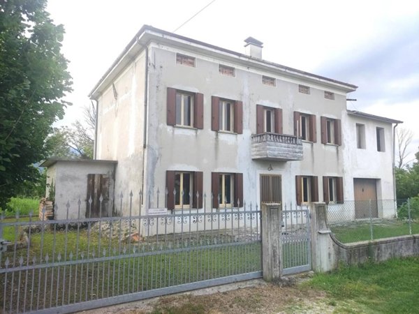 casa indipendente in vendita a Sacile