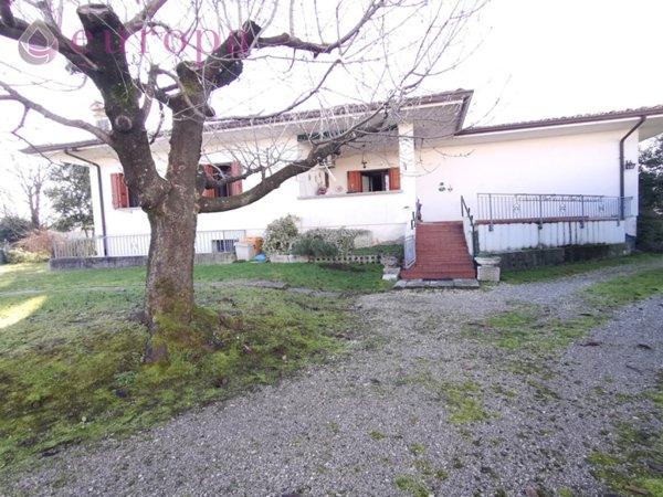 casa indipendente in vendita a Sacile in zona Topaligo