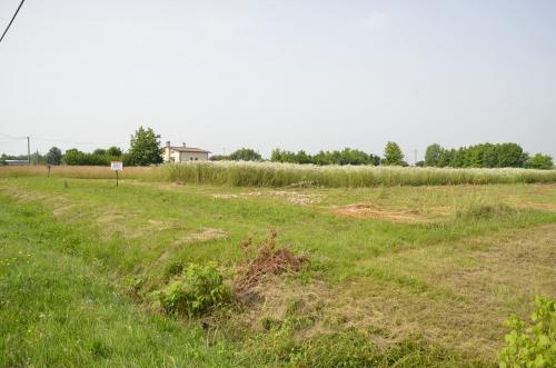 terreno in vendita a Sacile in zona Schiavoi