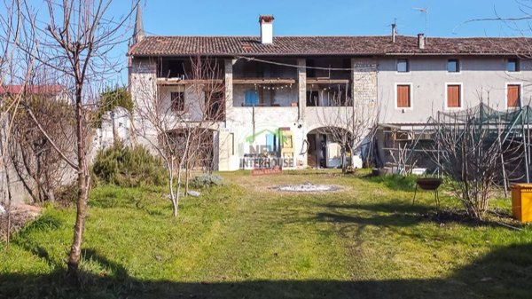 casa indipendente in vendita a San Giorgio della Richinvelda in zona Domanins