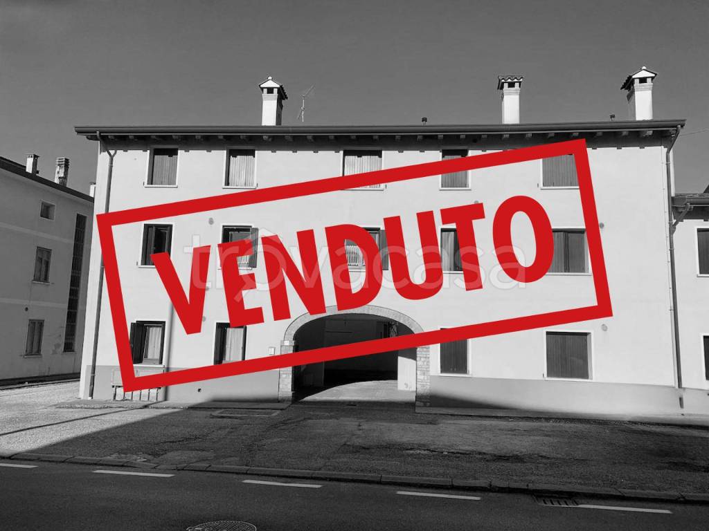 appartamento in vendita a San Giorgio della Richinvelda in zona Domanins